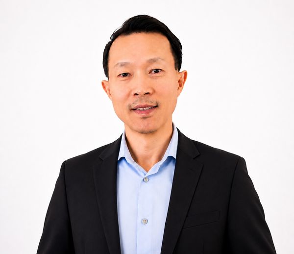 Vinh Ma, Accountant 